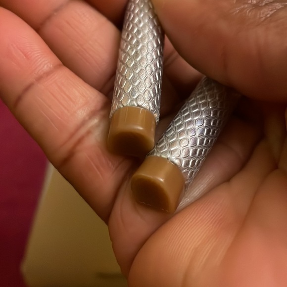 Silver heels (Ann Michelle) - Picture 7 of 7